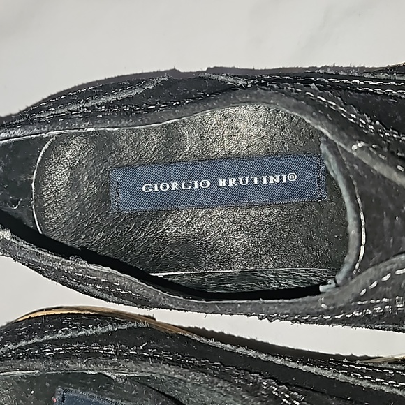 Black suede oxfords with white stitch accent by Giorgio Brutini. - Picture 4 of 7